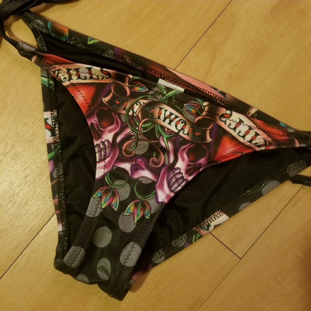 Ed Hardy Bikini - Picture 3 of 7